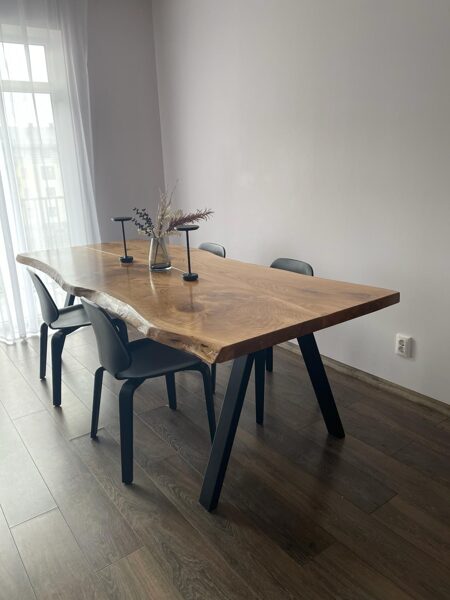 Oak table with metal legs, 220 x 100 x 75 cm